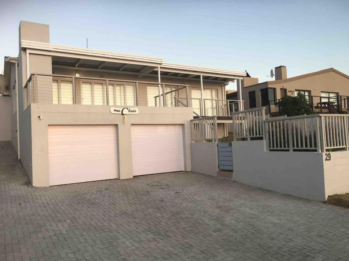 Ons C-Huis - Gansbaai Seafront Accommodation, Back-Up Power Exterior photo